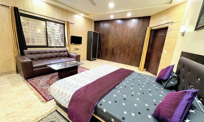 Rakabganj Bed & Breakfast | Charming bed & breakfast in brilliant Agra with WiFi, AC