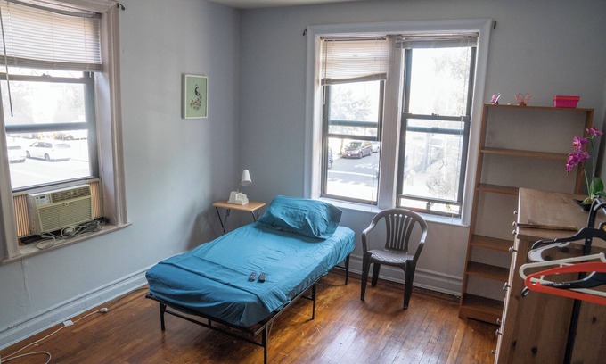Bensonhurst Bed & Breakfast | Charming bed & breakfast in perfect Brooklyn with AC, WiFi