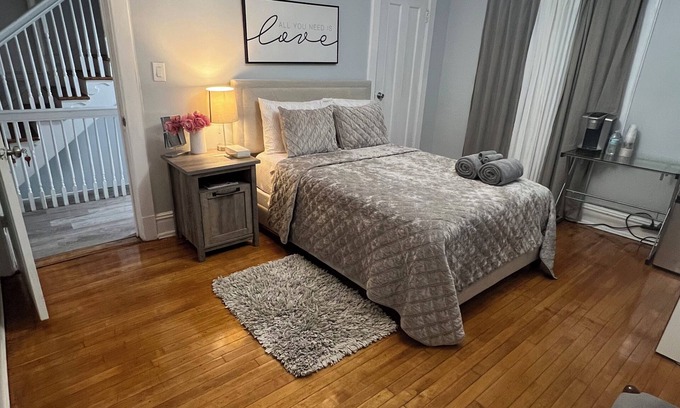 South Side House | Charming bedroom private bath, Heat, AC, WiFi, microwave, mini fridge,Keurig.
