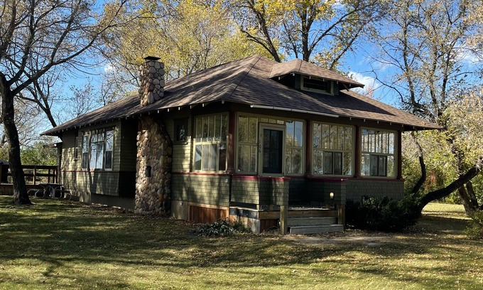 Dawson Cottage | Charming Big D Cottage, in Dawson ND