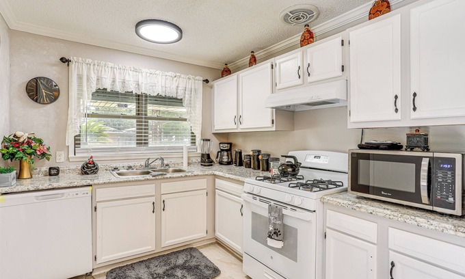 Bridge City House | Charming Bridge City House ~ 12 Mi to New Orleans!