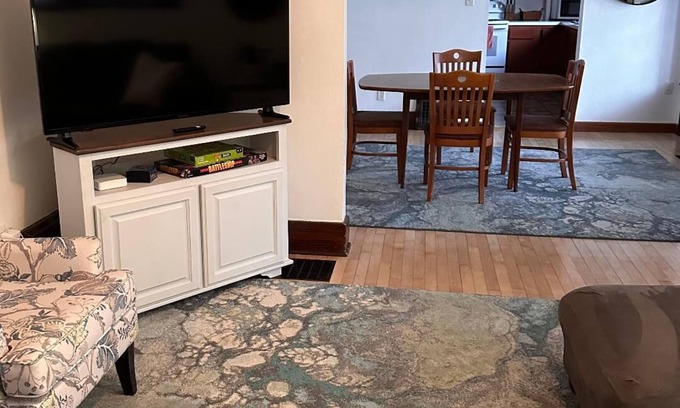 Shawano House | Charming Bungalow Across From Wolf River