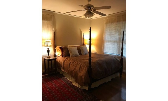 Buford Highway House | Charming bungalow in quiet neighborhood inside 285