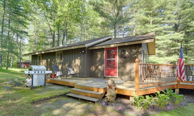 Hayward Cabin | Charming Cabin on Grindstone Lake