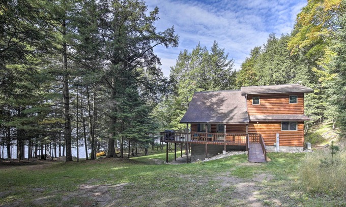 Watersmeet Cabin | Charming Cabin w/ Lake Access & Private Dock!