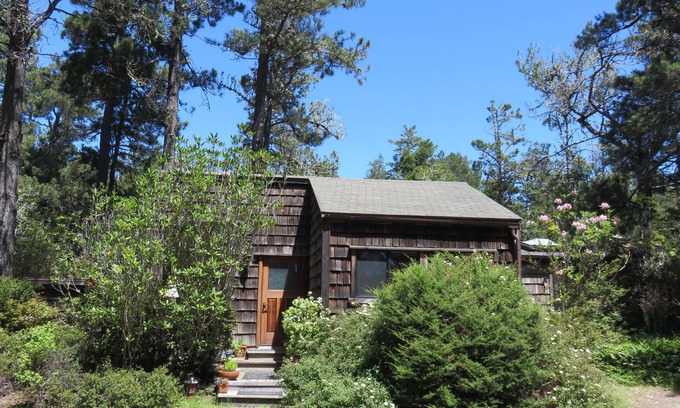 Mendocino Cottage | Charming CasparCottage Walk to the Waterfall in Russian Gulch State Park