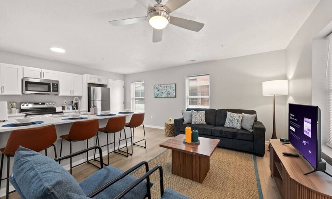 University Circle Apartment | Charming & Central | 3 Bedroom | CLE Clinic