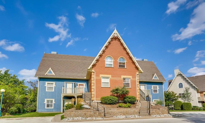 The Blue Mountains Condo | Charming chalet provides the perfect balance of comfort and convenience.