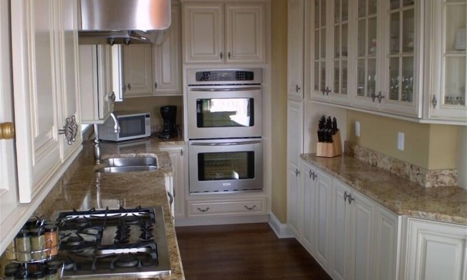 Edgartown House | Charming Chappaquiddick Retreat: Steps from Private Beach & Edgartown's Best!