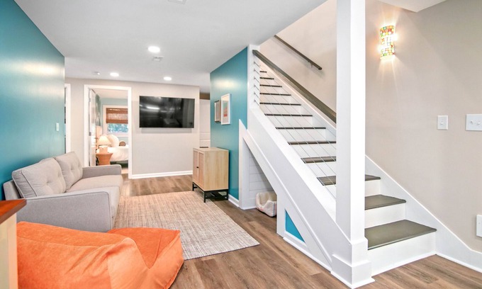Goose Creek House | Charming Charleston Retreat: Your Perfect Home Away From Home.