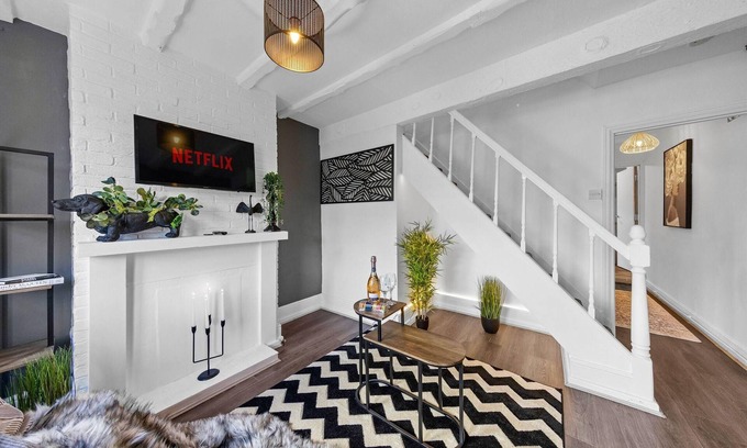 Chatham Apartment | Charming Chatham Apartment with 3 Bedrooms