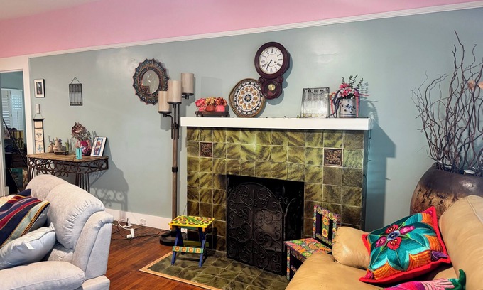 Grant Hill House | Charming city center craftsman house with full kitchen and AC