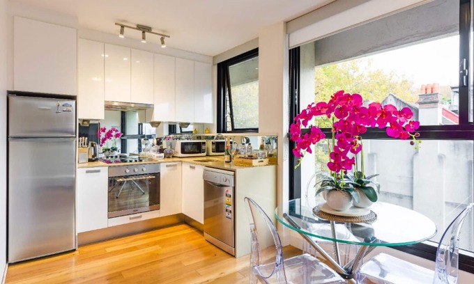 Potts Point Apartment | Charming CityPad★Top Location walk to Opera House