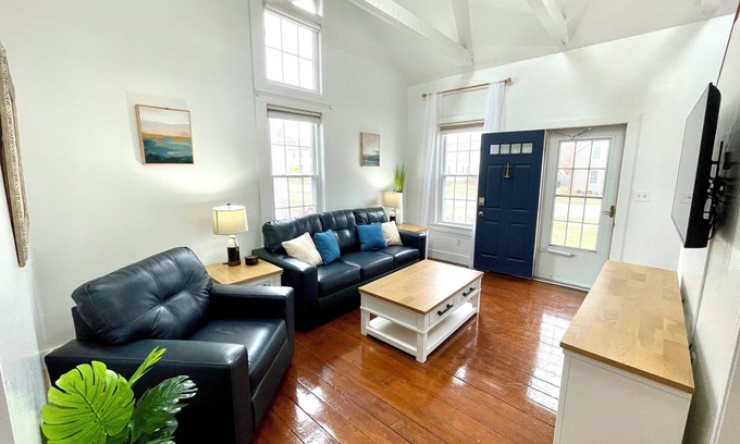Vermilion House | Charming Coastal Cape Cod w/King Bed, Bikes, & Game Room near Downtown Beach
