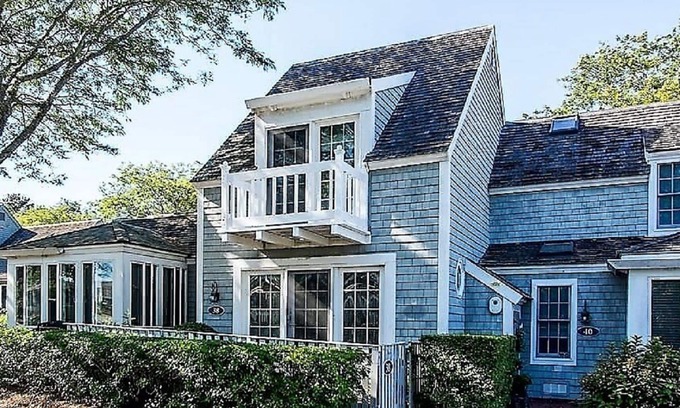 Mashpee House | Charming Coastal Cottage w/Ocean views & Early Check-in