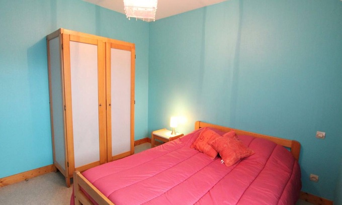 Surtainville Cottage | Charming Coastal Home, WiFi, Pet Friendly, Private Courtyard, 200m from Sea