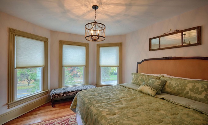 New Berlin Hotel | Charming Colonial 8-Bedroom Home with Modern Comforts in Historic New Berlin