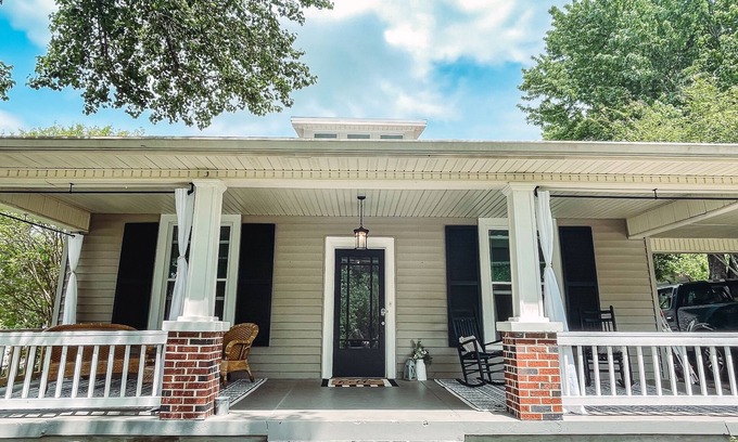 Columbia Cottage | Charming Columbia Cottage - Newly Renovated!