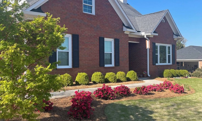 Martinez House | Charming, comfortable, and only 3 miles from the National!
