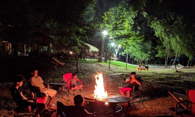 Fentress Cabin | Charming, Comfy Cabin on the San Marcos River!