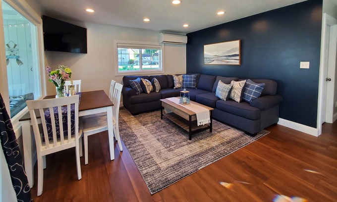 Syracuse House | Charming completely remodeled 3 Bedroom 1 Bath home on Dewart Lake, Private Pier