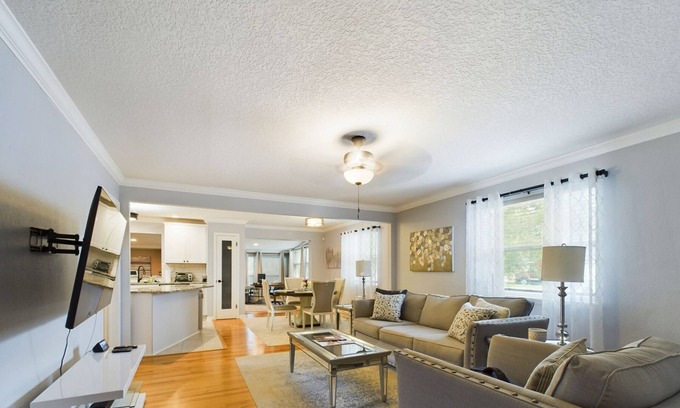 Jacksonville House | Charming Contemporary MidCentury Modern 3Bd 2bth, Charming and Contemporary MidCentury Modern 3Bd 2b