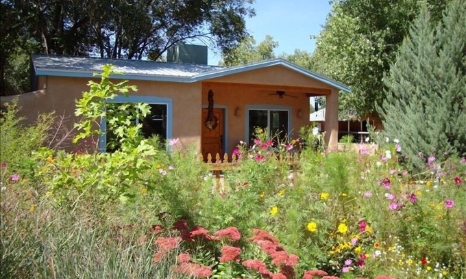 Corrales Cottage | Charming Corrales Casita