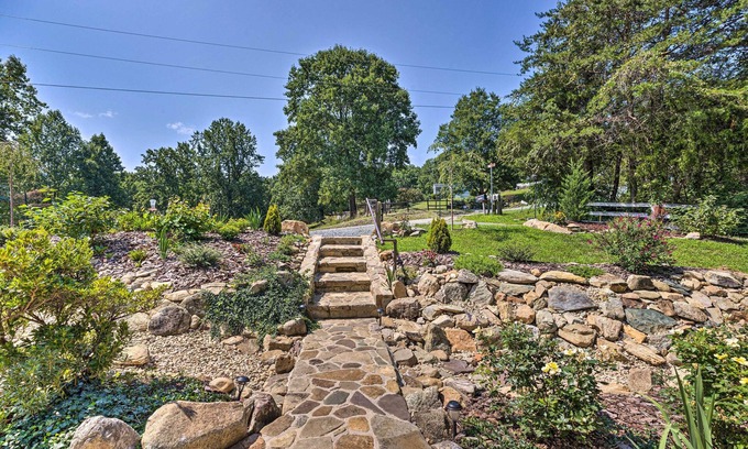 Nellysford Cottage | Charming Cottage < 10 Mi to Wineries & Skiing!