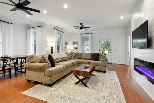 Gulfport House | Charming Cottage and Guest House a block to beach!