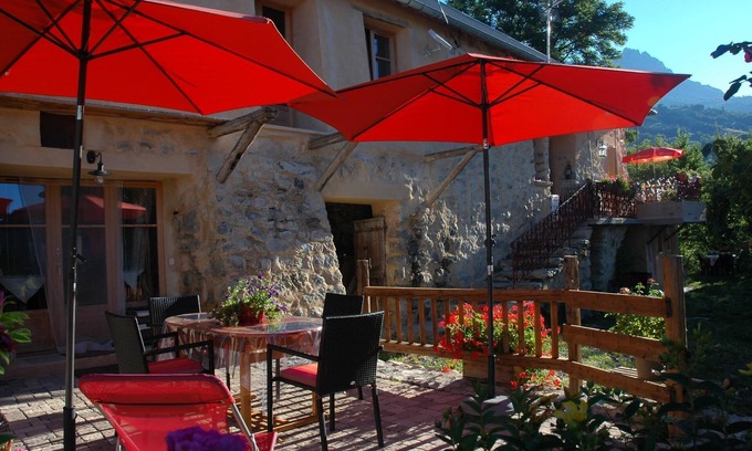 Chorges Cottage | Charming cottage due south gates of Queyras, Ecrins and Embrun