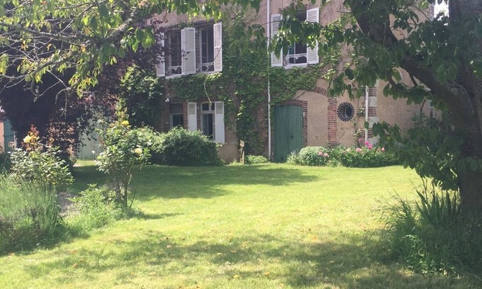 Chateau-Renard Cottage | Charming cottage