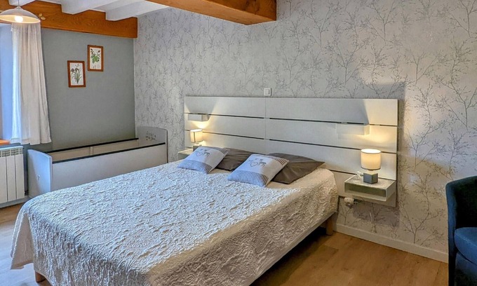 Saint-Bresson Cottage | Charming cottage in Saint-Bresson, near outdoor activities