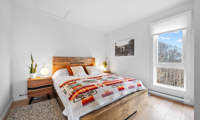 Frelighsburg Ski Chalet | Charming cottage in Frelighsburg, perfect for nature, skiing, and wine lovers!