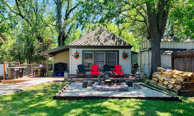 Soulsbyville Cottage | Charming cottage in welcoming Soulsbyville with WiFi, and AC.