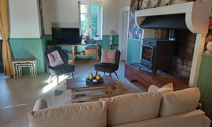 Saint-Felix Cottage | Charming cottage in natural setting for 6 people