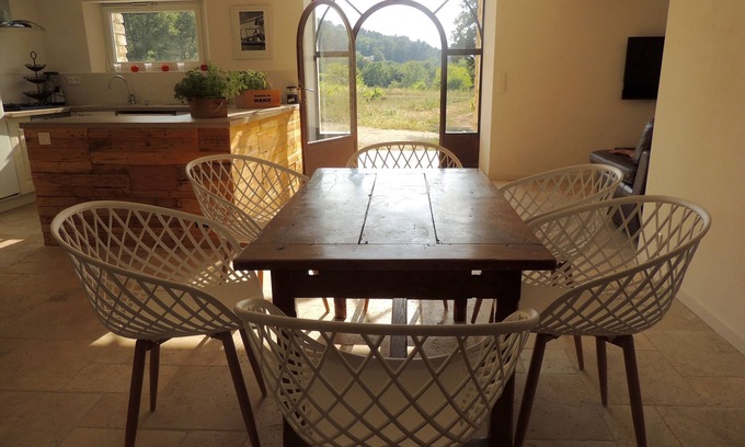 Menerbes Cottage | Charming cottage in stone farmhouse in the heart of the vineyards in the Luberon