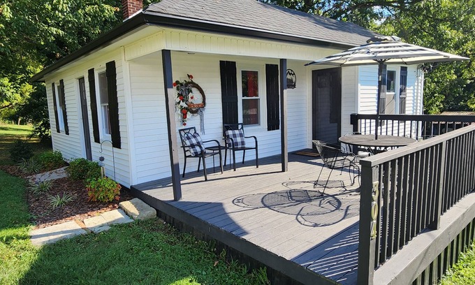 Burkesville Cottage | Charming cottage in pleasant Burkesville