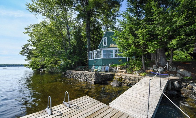 Bridgton Cottage | Charming cottage just 12' from the water's edge with gorgeous sunrise views!