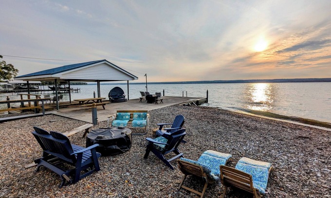 Town of Varick Cottage | Charming Cottage LITERALLY on Lake -Pet Friendly with Guest Cottage