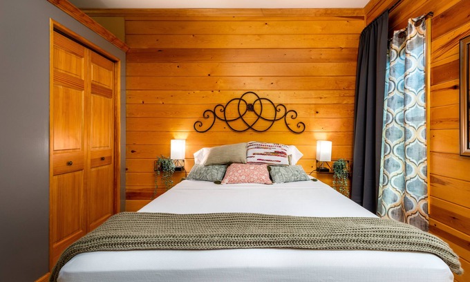 Tonawanda Cottage | Charming Cottage near Niagara Falls and Buffalo
