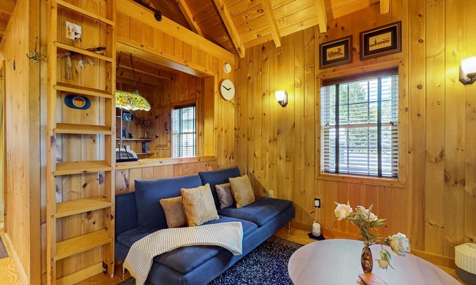 Diamond Point Cottage | Charming cottage with a cozy, welcoming vibe