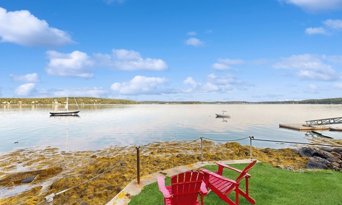 East Boothbay Cottage | Charming Cottage: Deepwater Dock, Panoramic Linekin Bay Views, Near Village