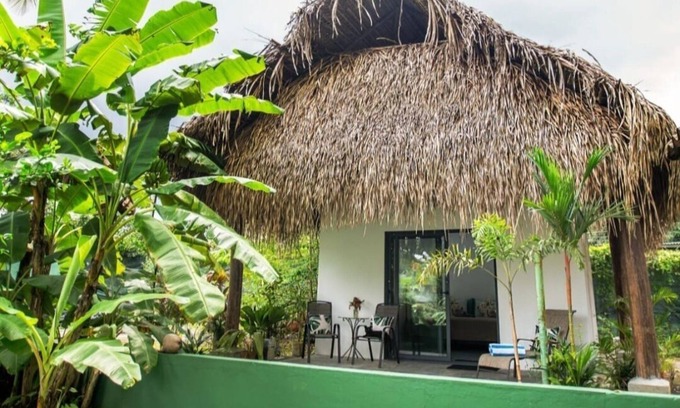 Tumba Vieja Cottage | Charming cottage with 2 separate beds and a beautiful view of the river