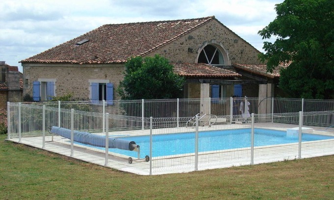 Charras Cottage | Charming Cottage with Heated Pool and Private Garden in Charras, Near Périgord