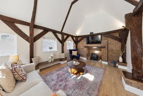 Saint Mary Hoo House | Charming cottage with hot tub & private garden