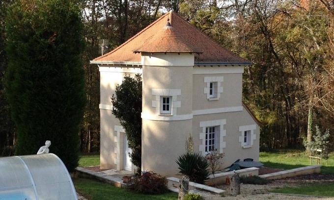 Ange Cottage | Charming Cottage with Private Pool, Park, and Proximity to Loire Castles