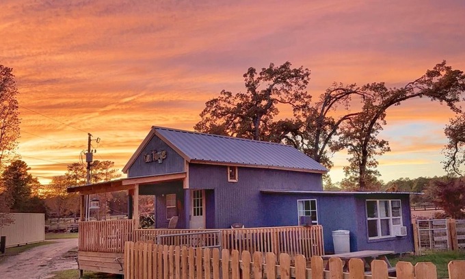 Montgomery Cottage | Charming cottage with AC and WiFi in enchanting Richards