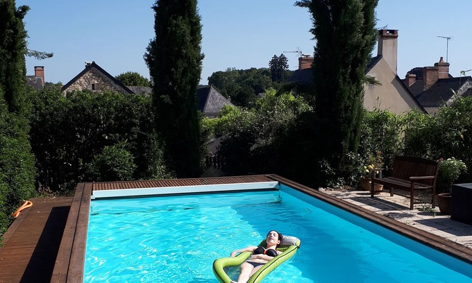 Le Guedeniau House | Charming cottage, XVIII, near forests, heated pool. La Flèche zoo 25 mins away
