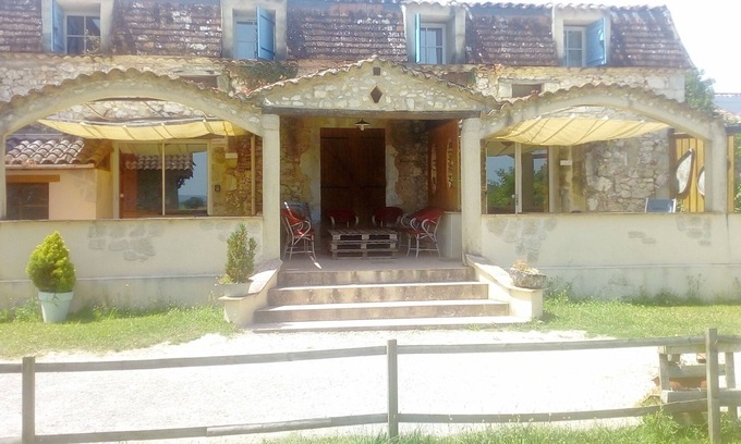 Brugnac Cottage | Charming cottages for family or groups