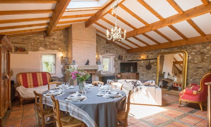 La Haie-Fouassiere Cottage | Charming Countryside Home with Garden near Nantes and Clisson